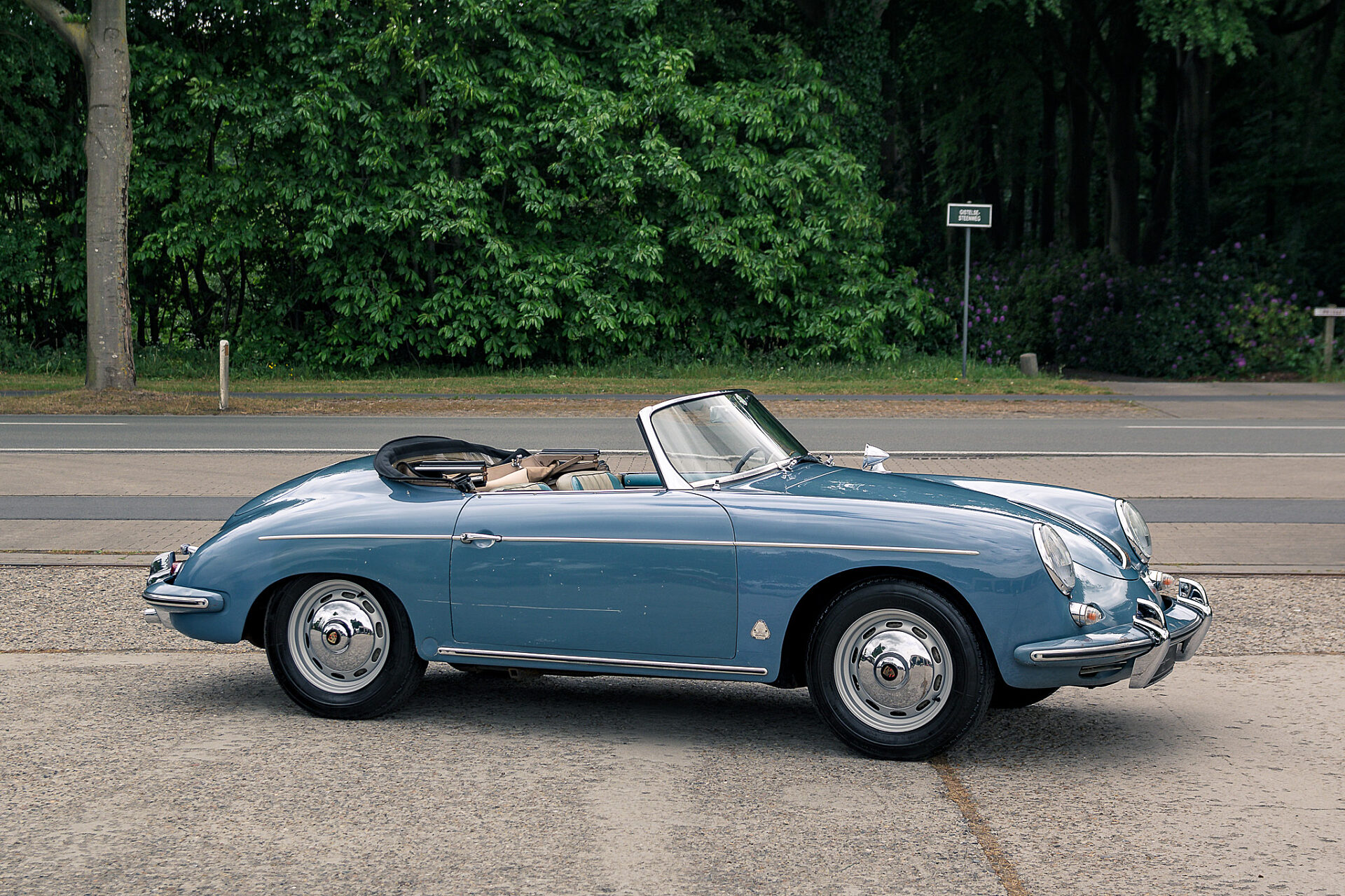 1961 Porsche 356 B/1600 Super Roadster