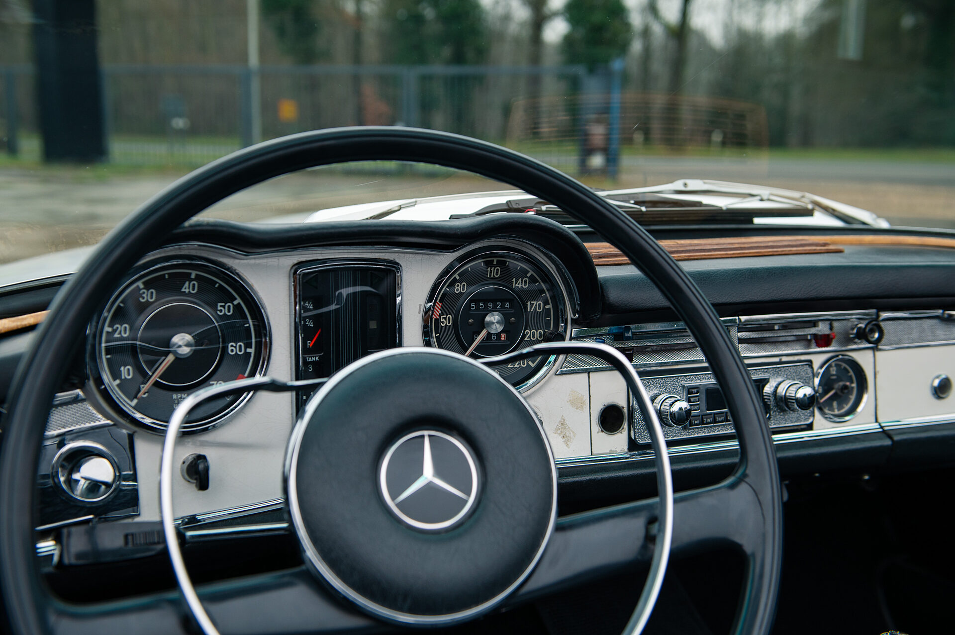 1965 Mercedes-Benz 230SL Pagoda