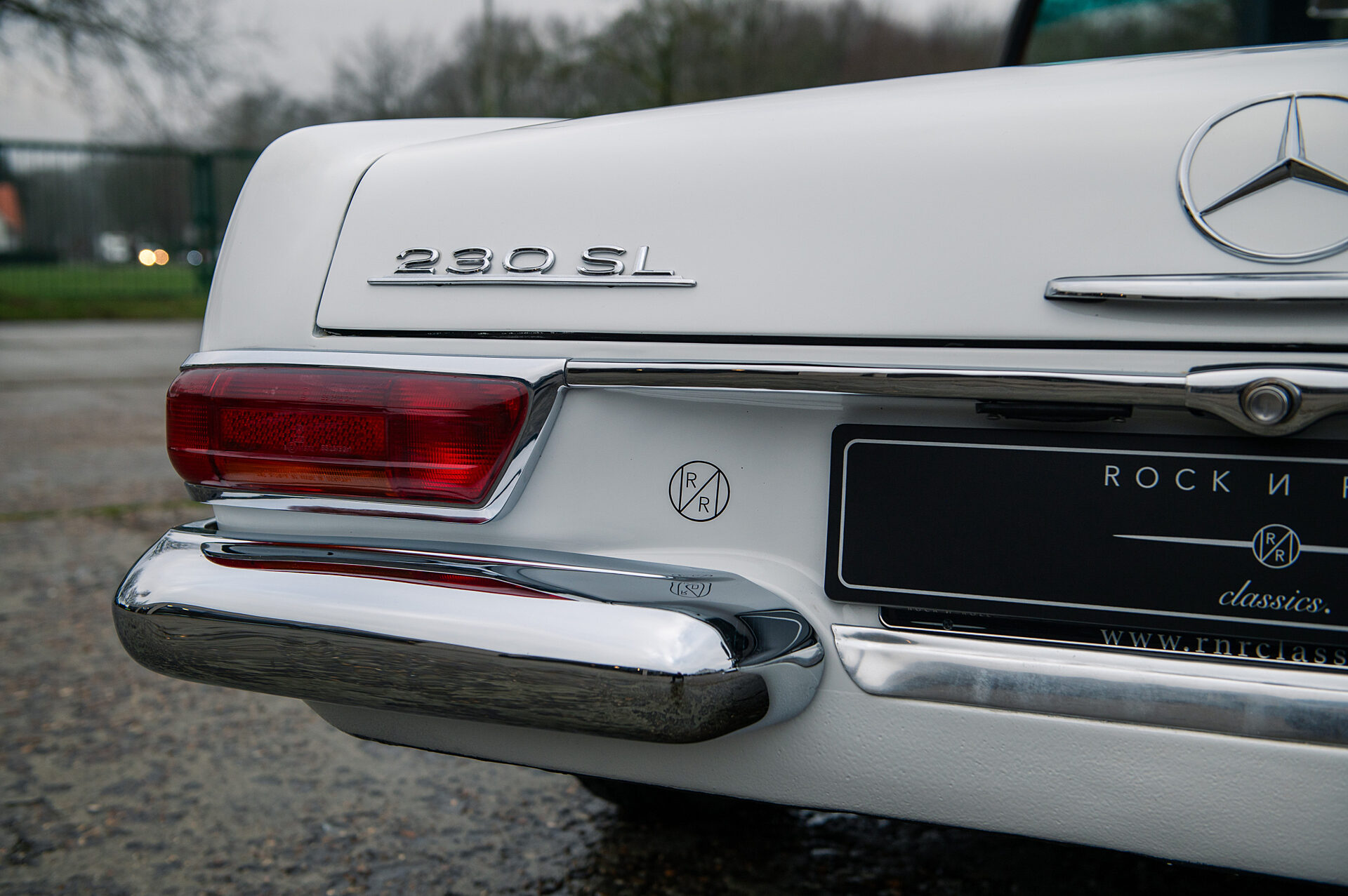 1965 Mercedes-Benz 230SL Pagoda
