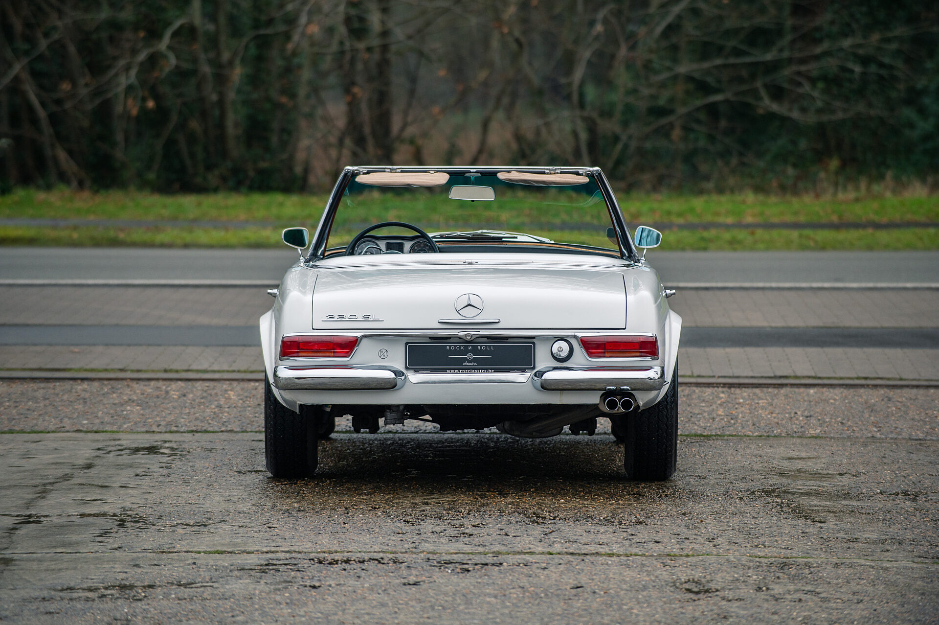 1965 Mercedes-Benz 230SL Pagoda