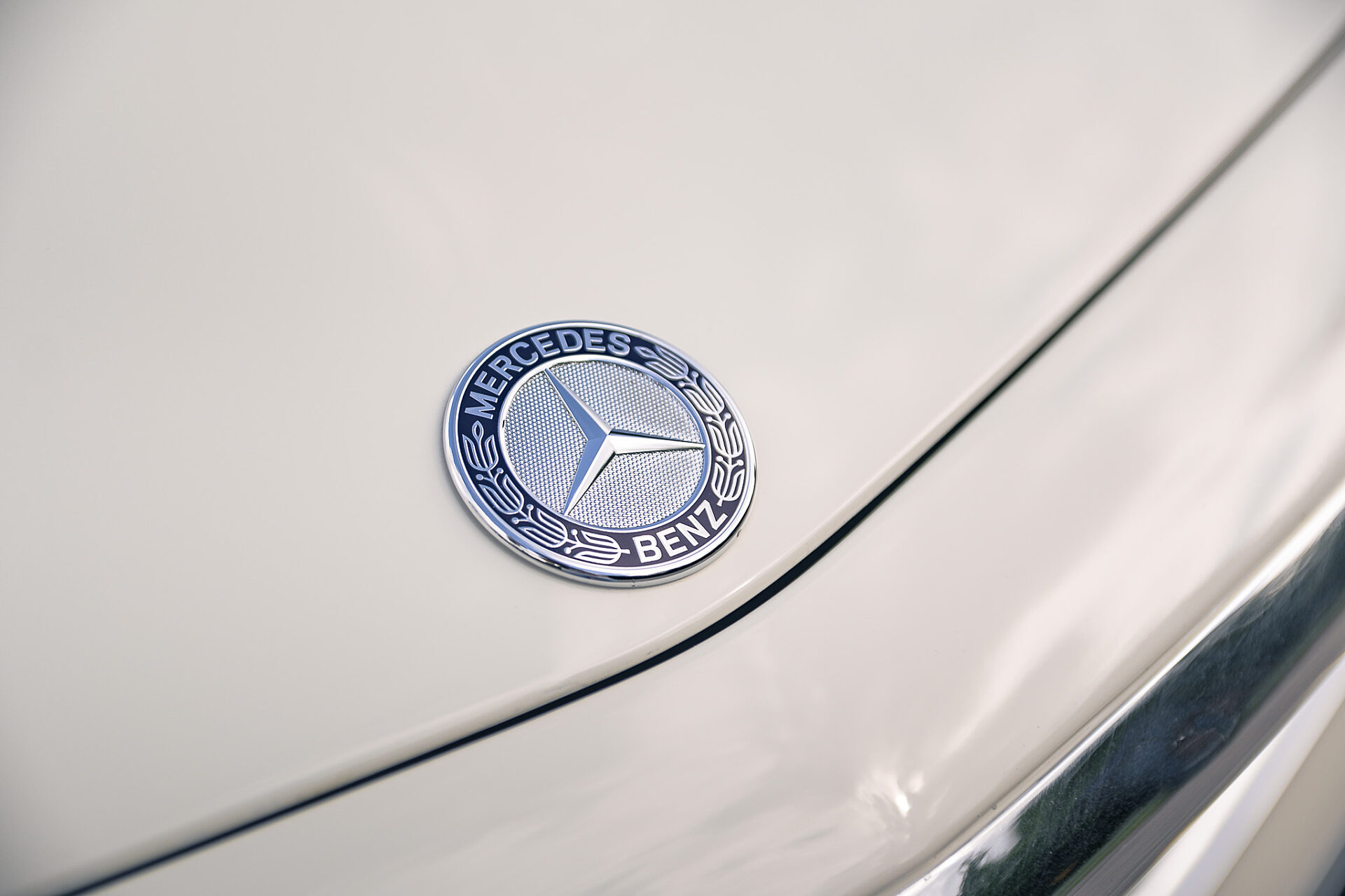 1967 Mercedes-Benz 230SL Pagoda