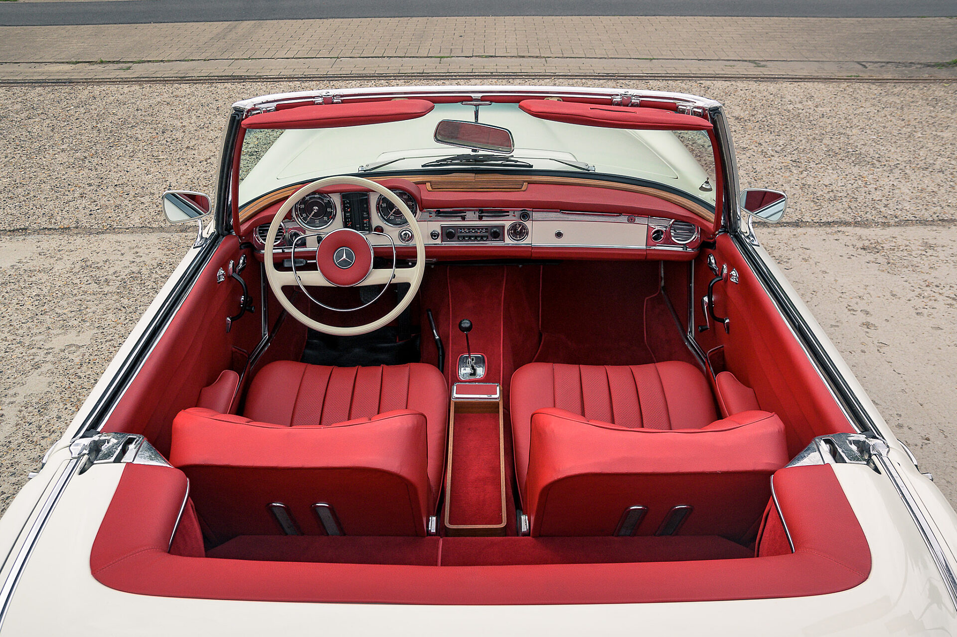 1967 Mercedes-Benz 230SL Pagoda