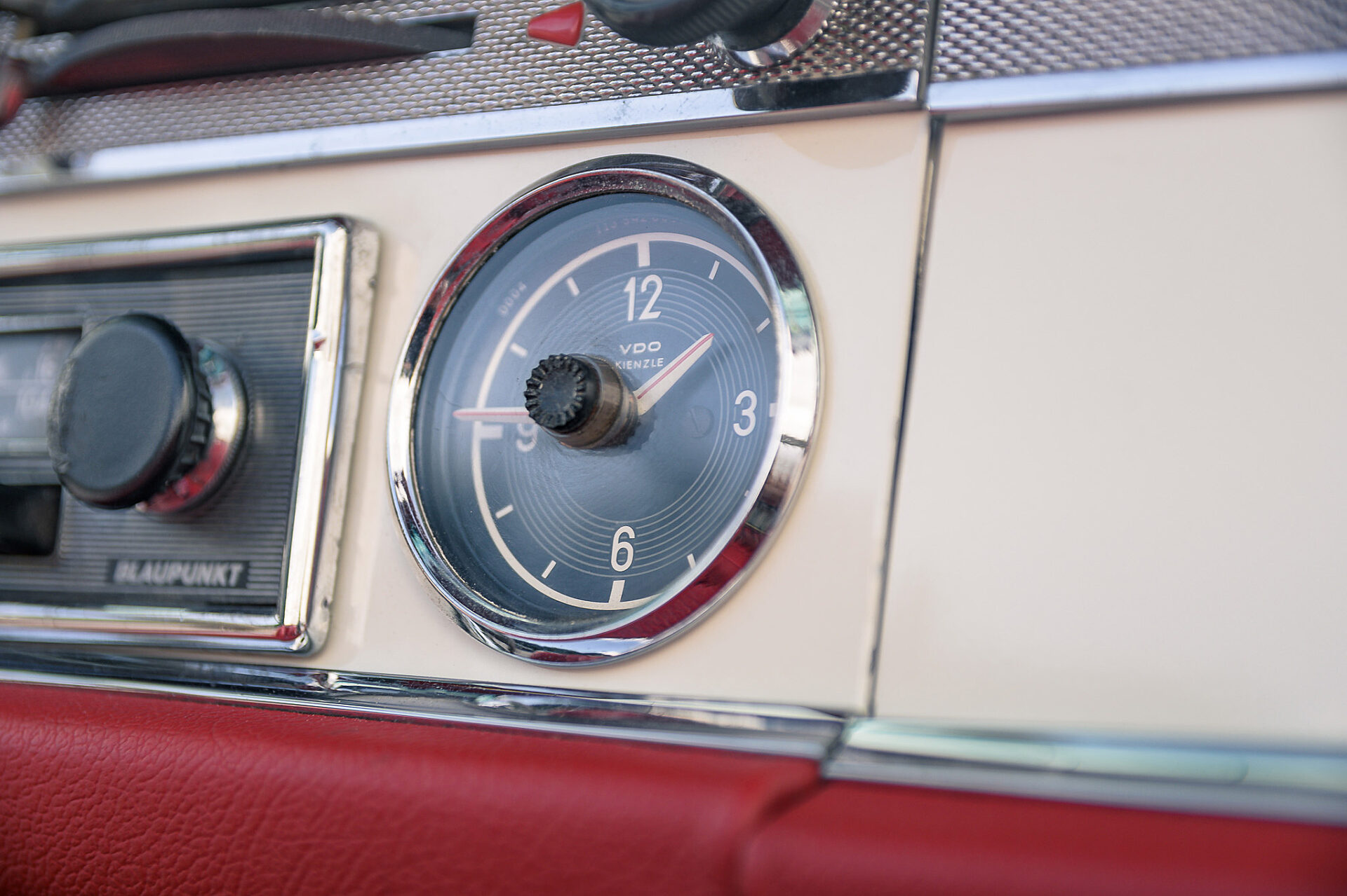 1967 Mercedes-Benz 230SL Pagoda