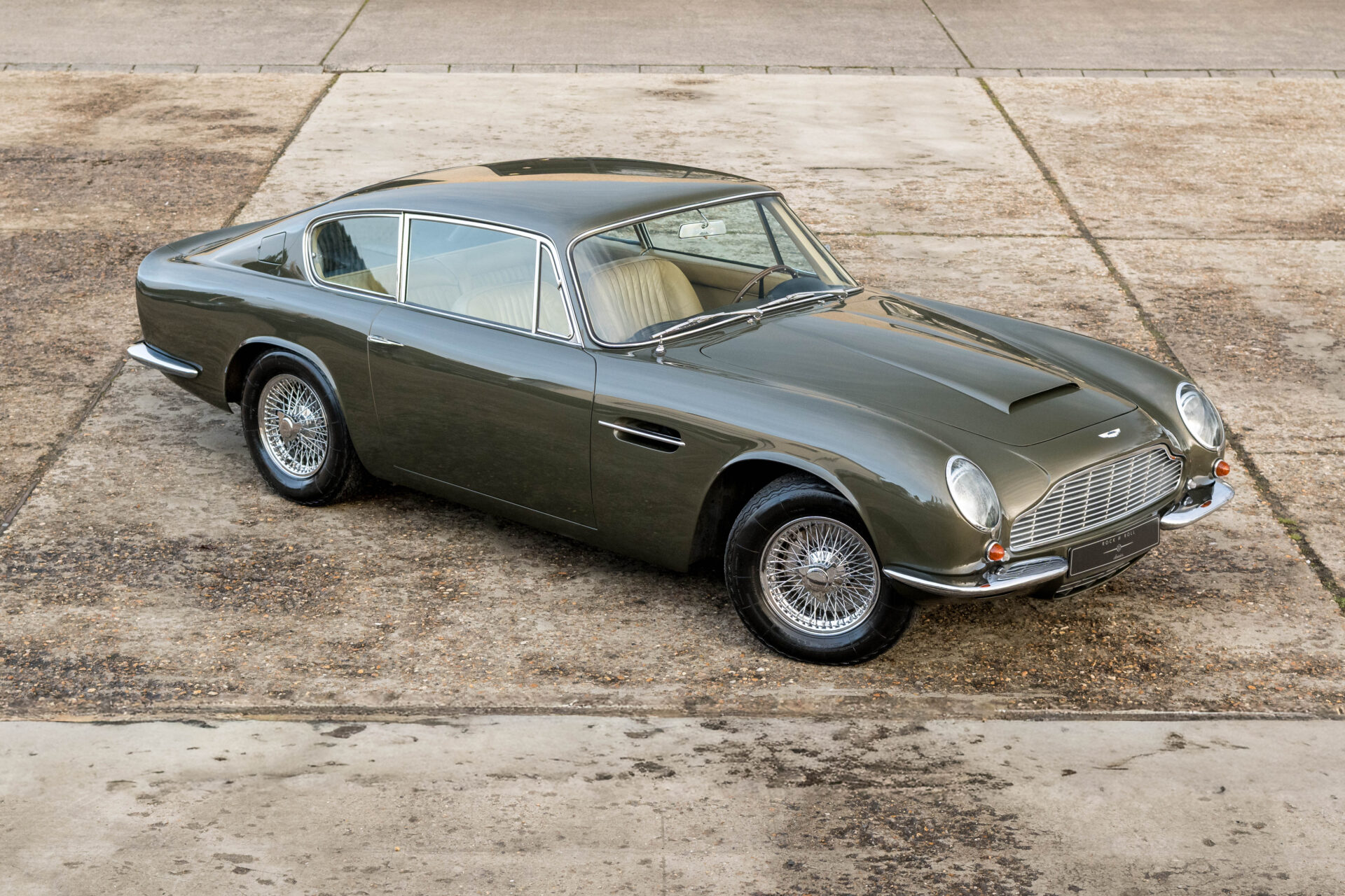 1970 Aston Martin DB6 MK2