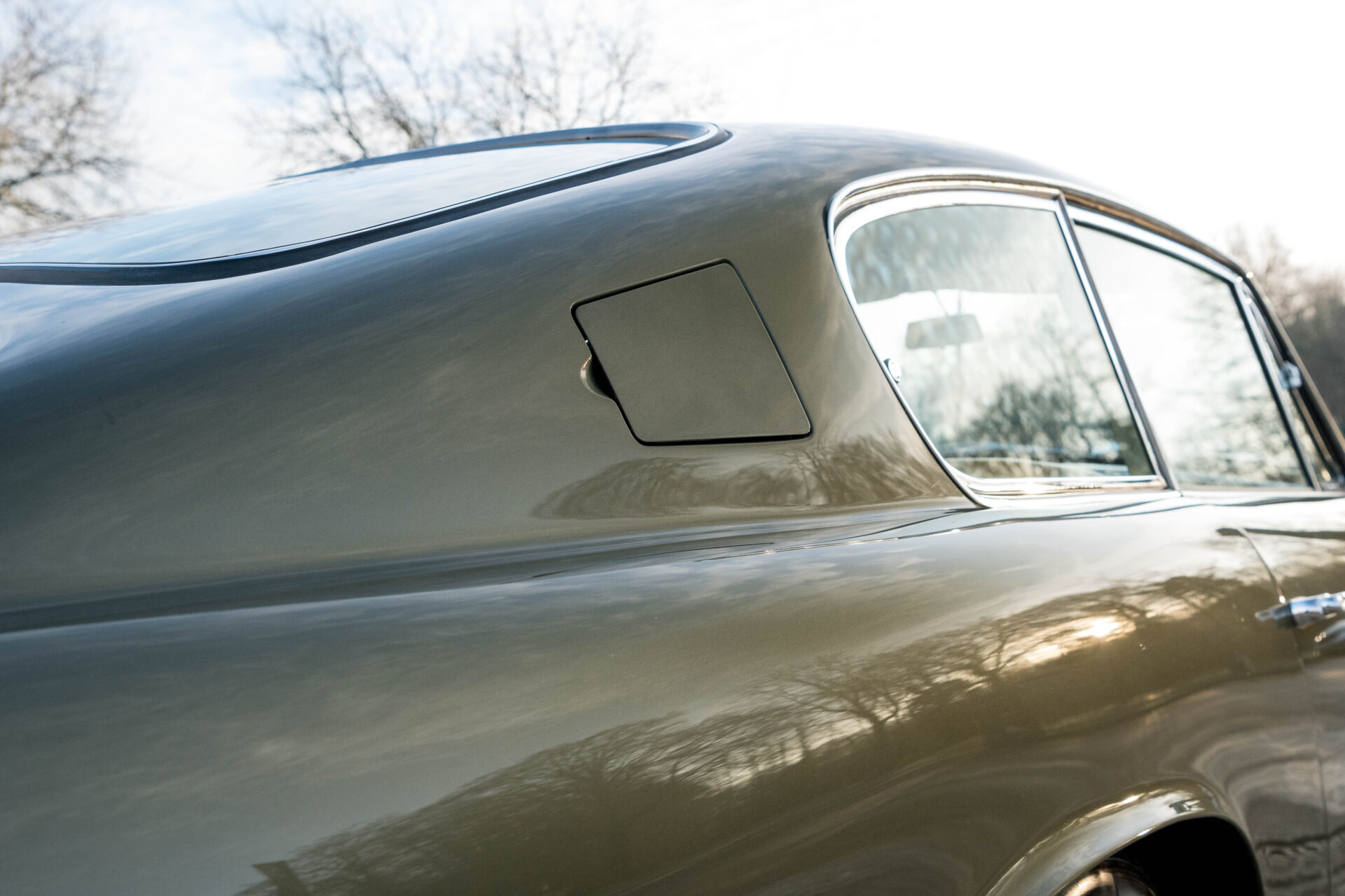 1970 Aston Martin DB6 MK2