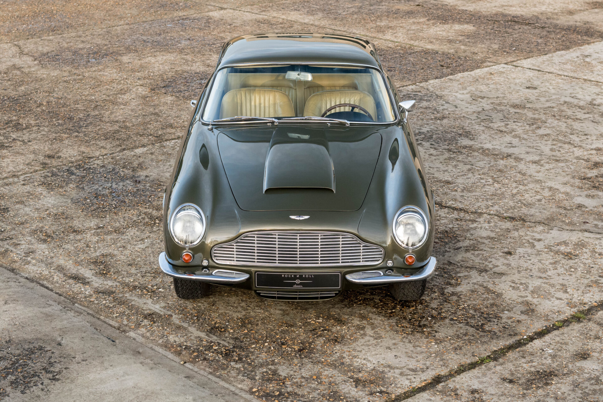 1970 Aston Martin DB6 MK2