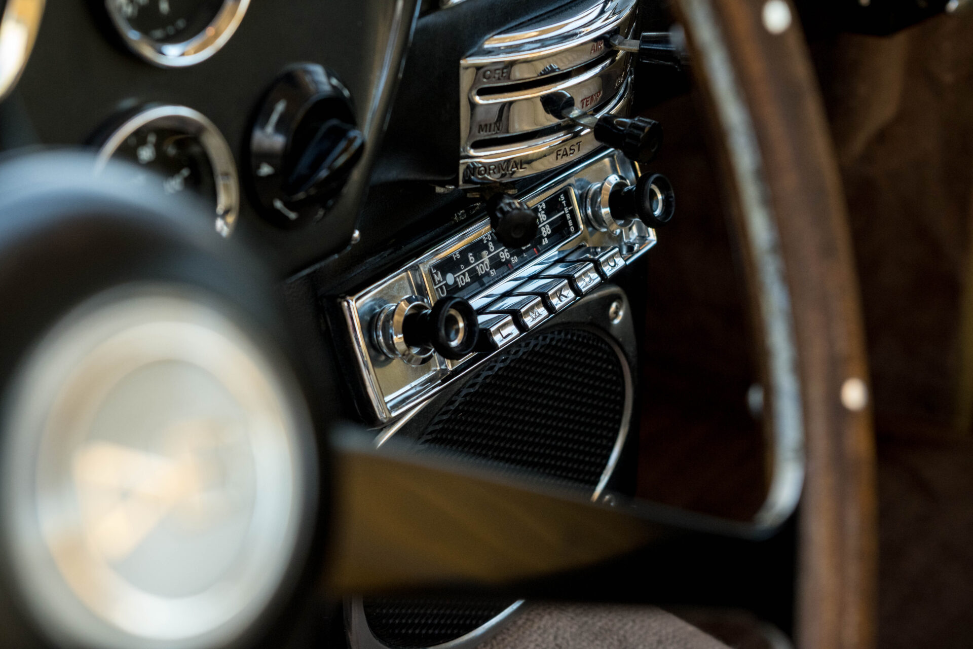 1970 Aston Martin DB6 MK2
