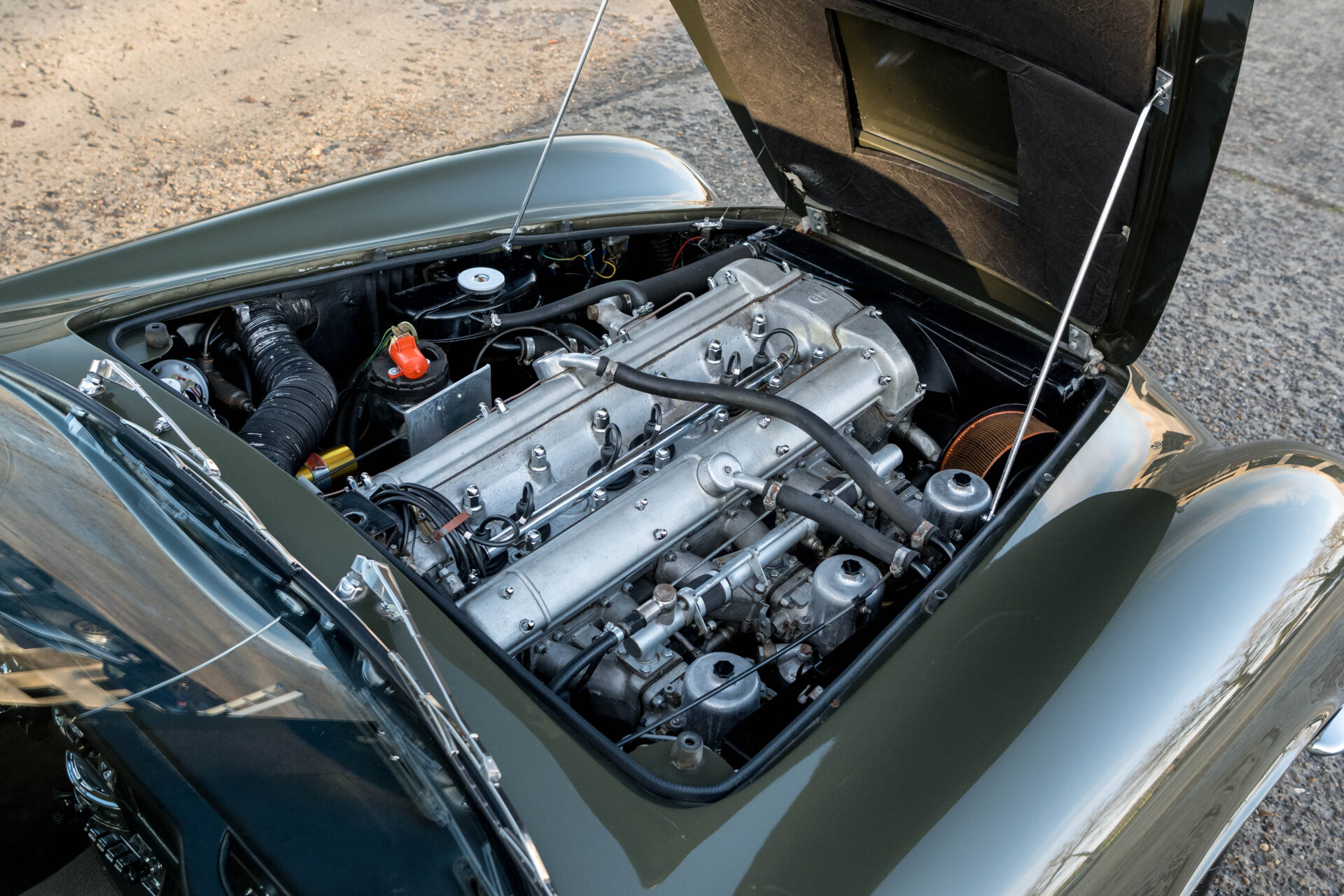 1970 Aston Martin DB6 MK2