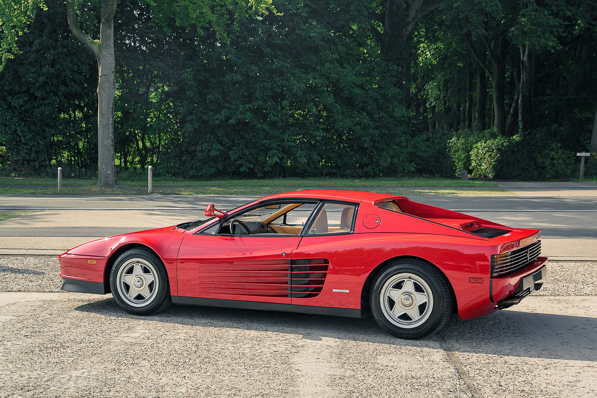 1986 Ferrari Testarossa "Monospecchio Monodado"