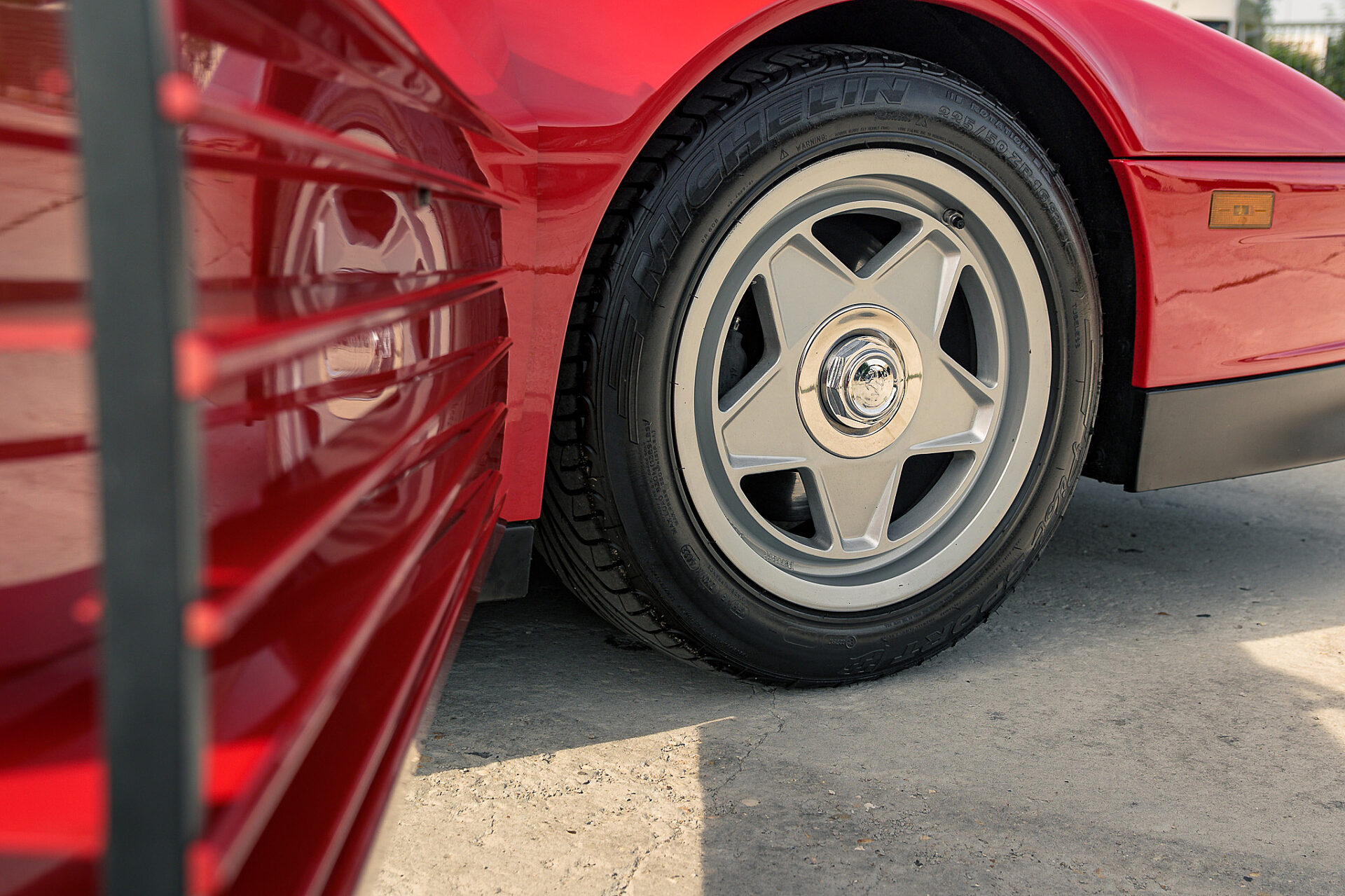 1986 Ferrari Testarossa "Monospecchio Monodado"