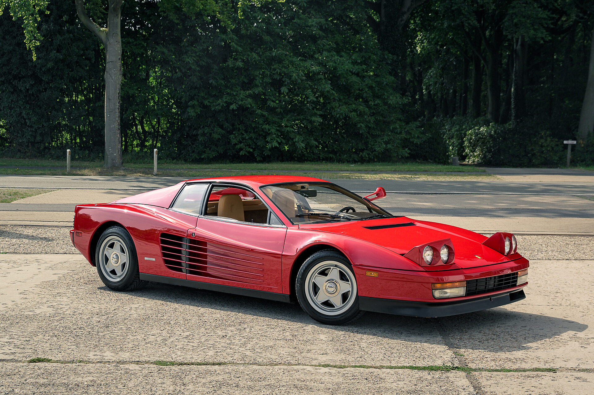 1986 Ferrari Testarossa "Monospecchio Monodado"