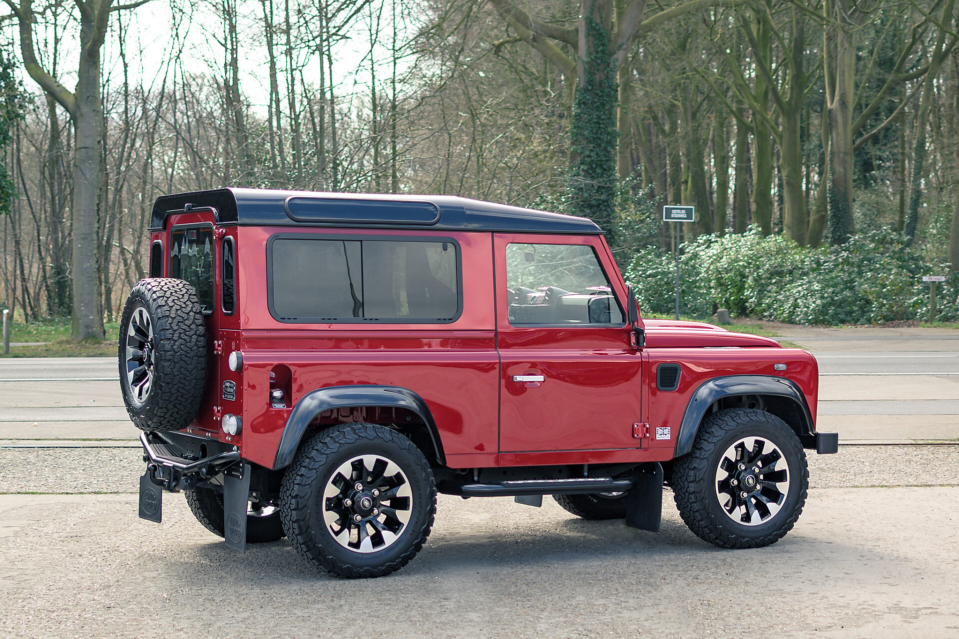 2013 Land Rover Defender Works V8