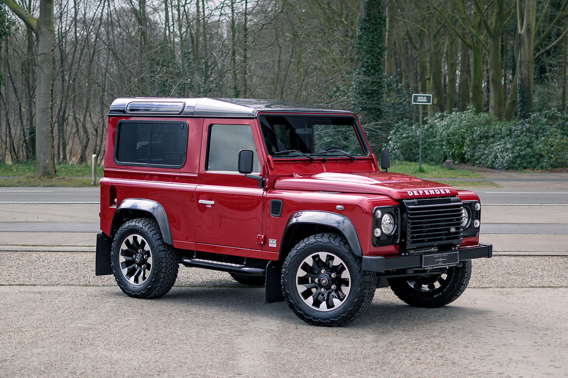 2013 Land Rover Defender Works V8