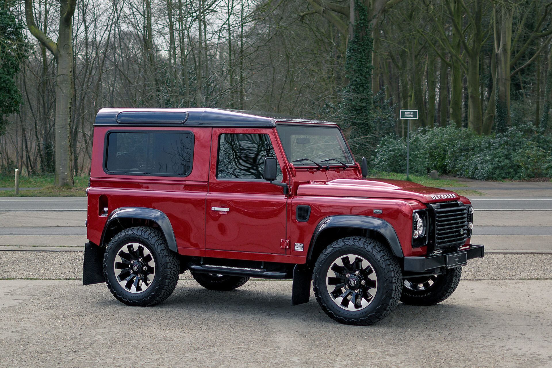 2013 Land Rover Defender Works V8