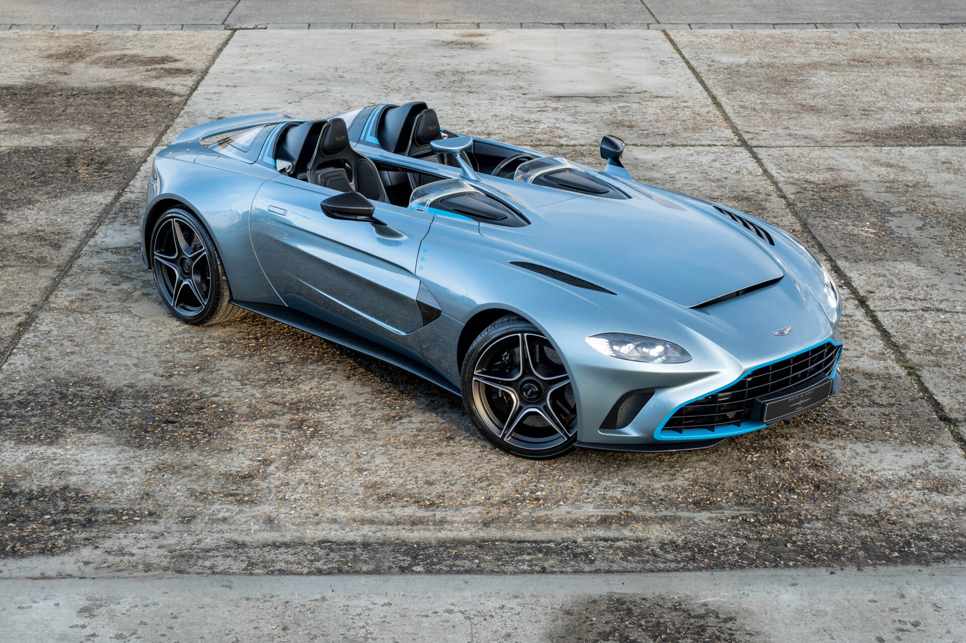 2021 Aston Martin V12 Speedster Maverick Edition