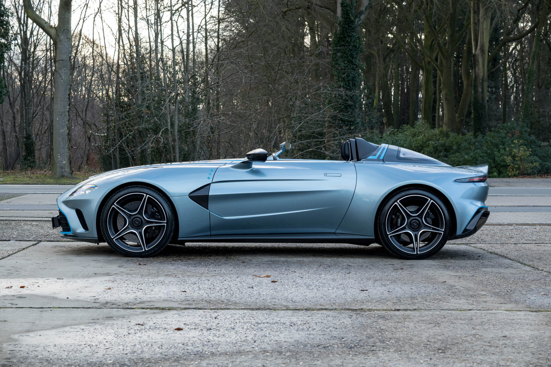 2021 Aston Martin V12 Speedster Maverick Edition